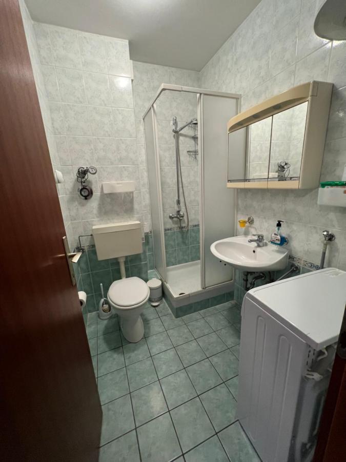 Apartment Luka Novaglia Esterno foto